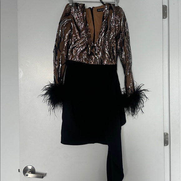 LAVISH ALICE Elegant Black and Brown Feathered Dress - Picture 4 of 11